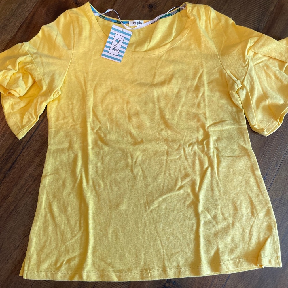 NWT Tulip B short sleeve shirt